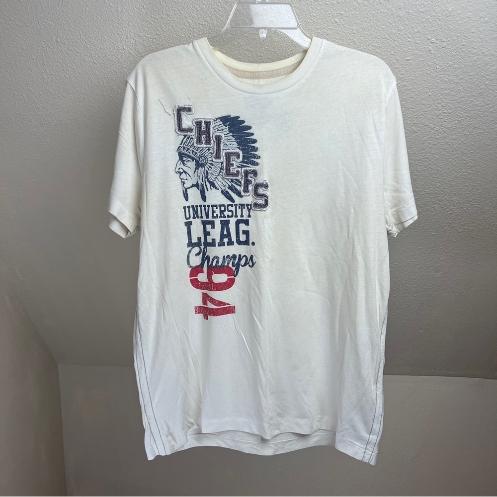 ROEBUCK & CO Vintage Single Stitch CHIEFS Old Logo Tee with Graphics and patches